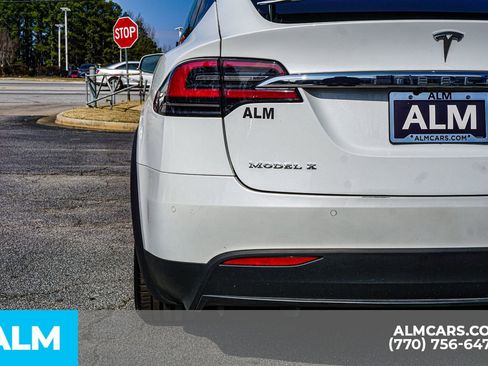 Used 2017 Tesla Model X 90D image 17