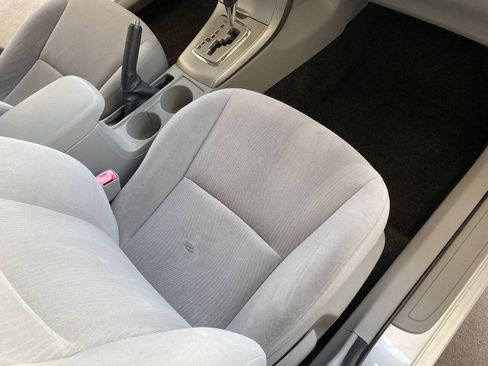 Used 2011 Toyota Corolla LE FWD image 32