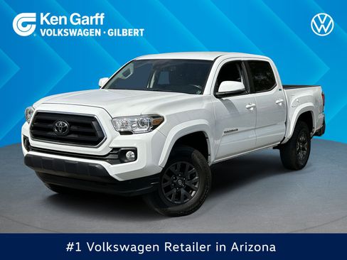 Used 2023 Toyota Tacoma SR5 w/ Technology Package AWD/4WD image 1