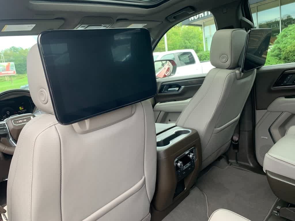 Used 2025 GMC Yukon Elevation w/ Technology Package AWD/4WD image 14