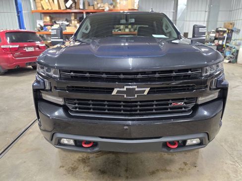Used 2021 Chevrolet Silverado 1500 LT Trail Boss w/ Bed Protection Package AWD/4WD image 2