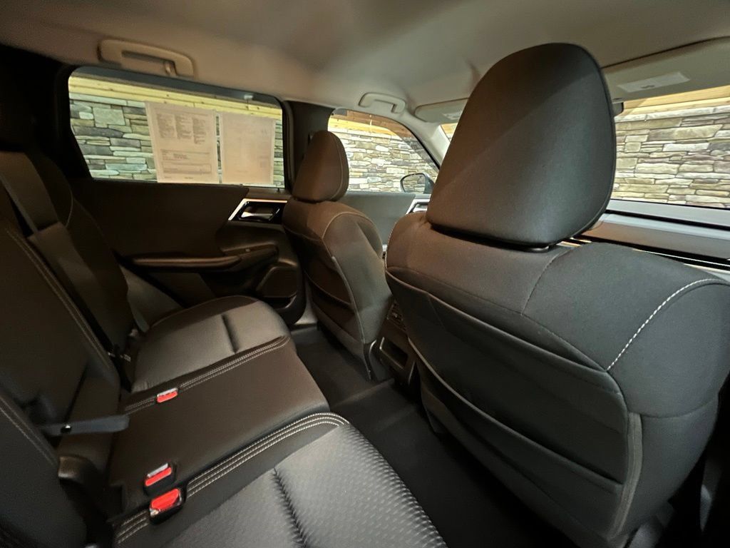 Used 2022 Mitsubishi Outlander ES AWD/4WD image 45