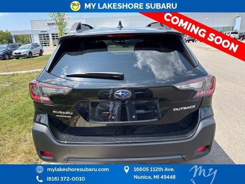 Used 2025 Subaru Outback Premium AWD/4WD image 6