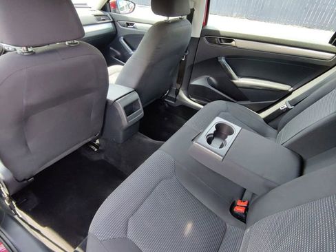 Used 2017 Volkswagen Passat 1.8T S image 17