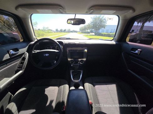 Used 2007 HUMMER H3 image 10