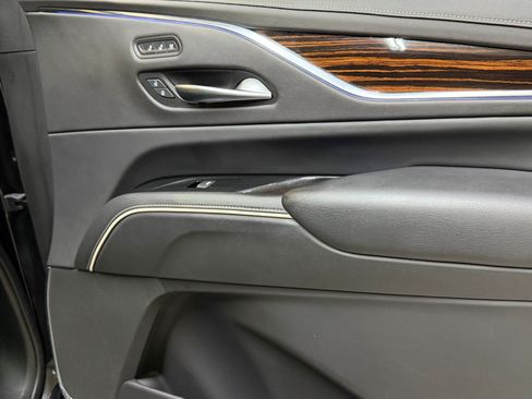 Used 2022 Cadillac Escalade ESV Premium Luxury RWD image 53