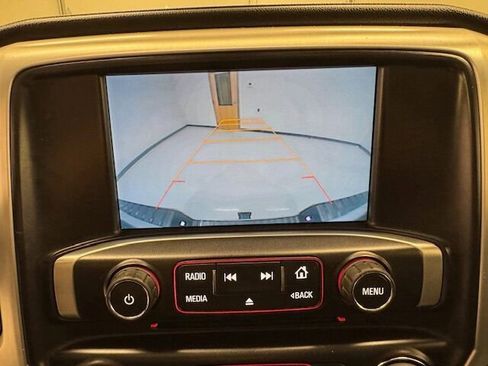 Used 2015 GMC Sierra 2500 SLT w/ Suspension Package, Off-Road image 23