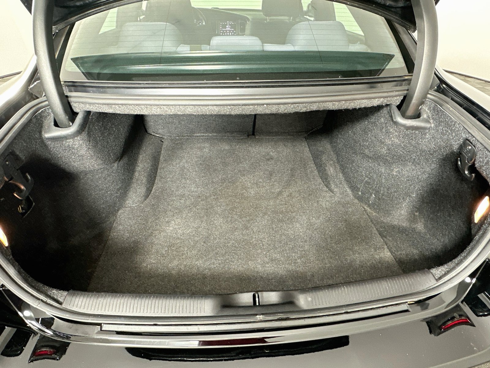 Used 2016 Dodge Charger R/T RWD image 24