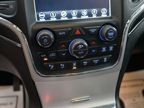 Used 2018 Jeep Grand Cherokee Summit w/ Platinum Series Group AWD/4WD image 43