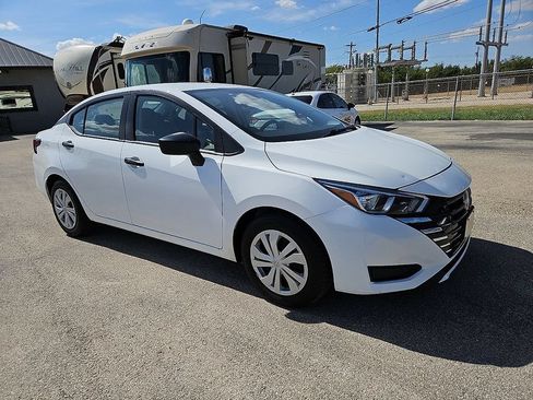 Used 2023 Nissan Versa S FWD image 10