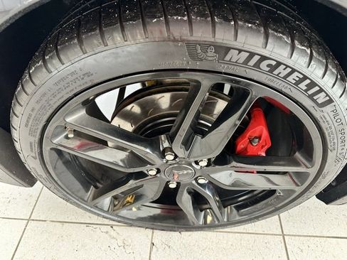 Used 2017 Chevrolet Corvette Stingray Coupe w/ Z51 2LT image 21