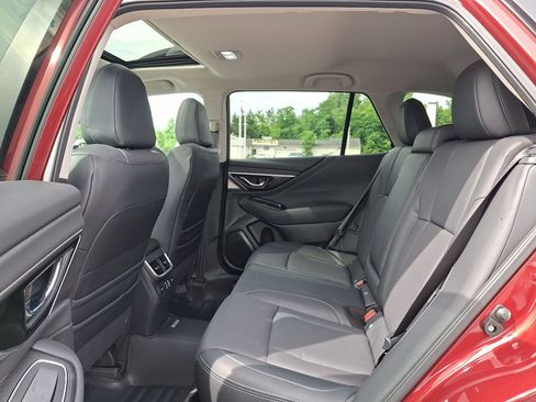 Used 2025 Subaru Outback Limited AWD/4WD image 21