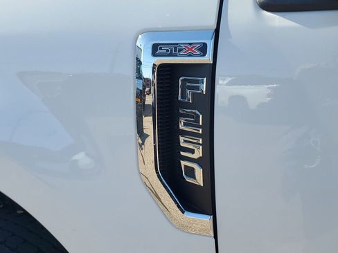 Used 2021 Ford F250 XL w/ STX Appearance Package image 6