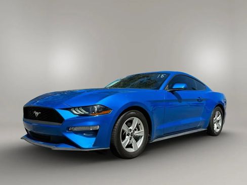 Used 2020 Ford Mustang Coupe RWD image 5