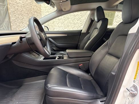 Used 2023 Tesla Model 3 Standard Range image 22