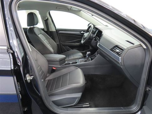 Used 2024 Volkswagen Jetta SE FWD image 30