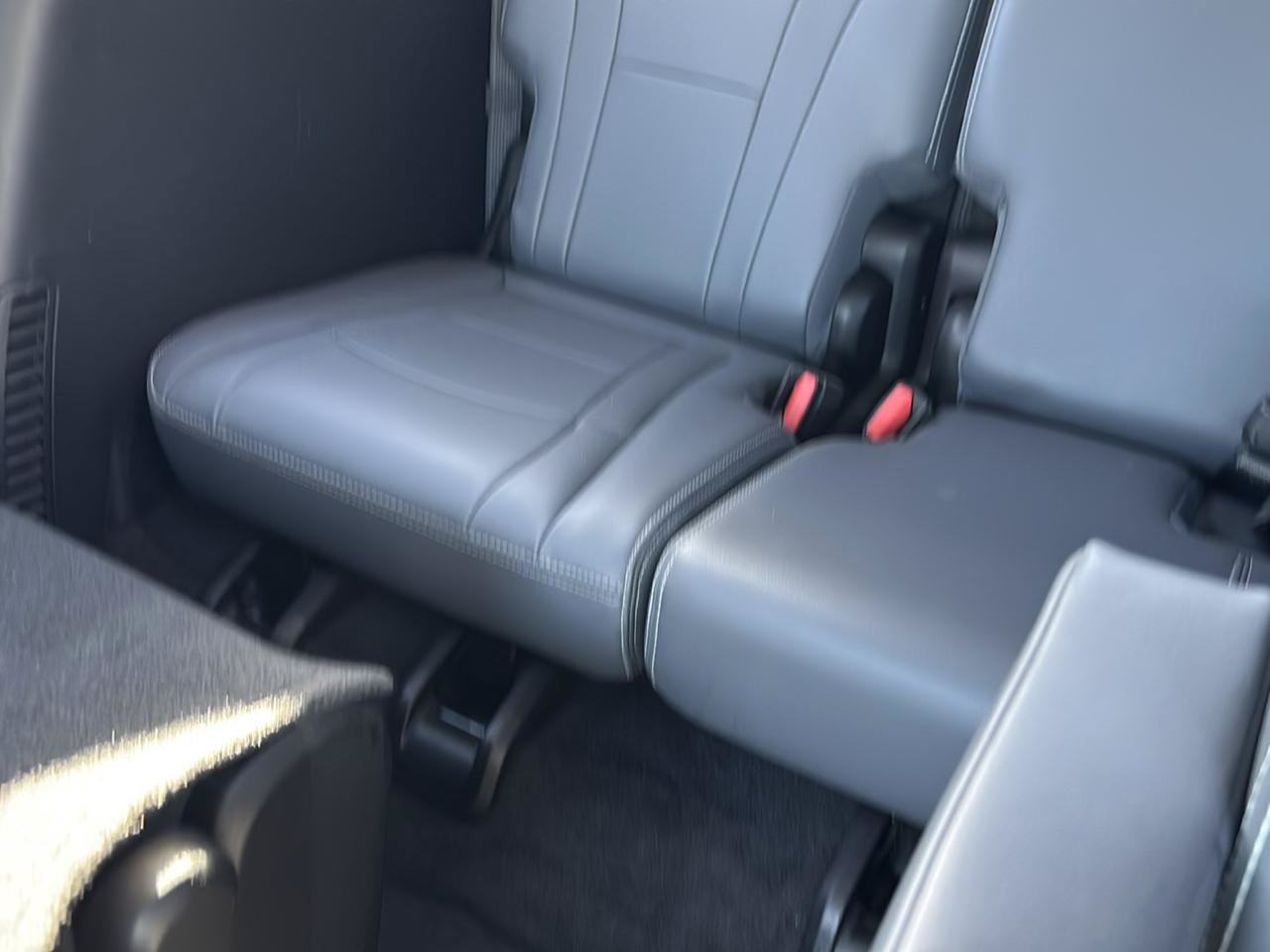 Used 2019 Buick Enclave Essence AWD/4WD image 17