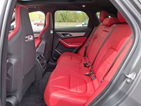 New 2026 Jaguar F-PACE R-Dynamic S image 5