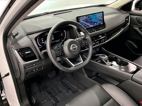 Used 2024 Nissan Rogue SL w/ SL Premium Package image 12