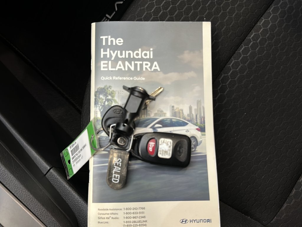 Used 2020 Hyundai Elantra SE w/ Cargo Package (C1) FWD image 28
