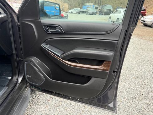 Used 2016 Chevrolet Suburban LT image 17