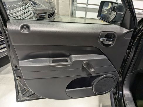Used 2016 Jeep Patriot Sport image 20