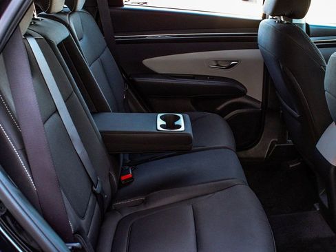 Used 2023 Hyundai Tucson SE image 37