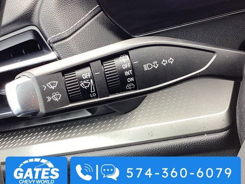 Used 2024 Chevrolet Traverse LT FWD image 27