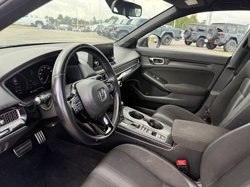 Used 2025 Honda Civic Sport image 4
