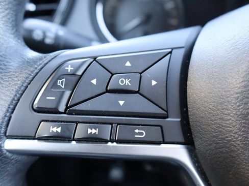 Used 2018 Nissan Rogue S AWD/4WD image 29