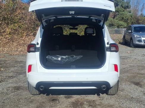 Certified 2024 Ford Escape ST-Line w/ Tech Pack #1 image 9