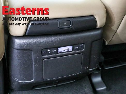 Used 2022 Nissan Armada SV w/ SV Appearance Package image 22