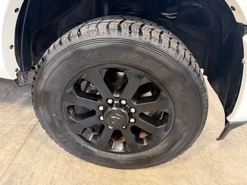 Used 2022 RAM 2500 Laramie w/ Night Edition AWD/4WD image 6