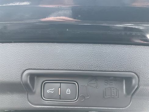 Used 2021 Ford Explorer 2WD image 36