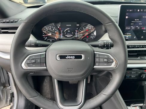Used 2025 Jeep Compass Limited AWD/4WD image 21