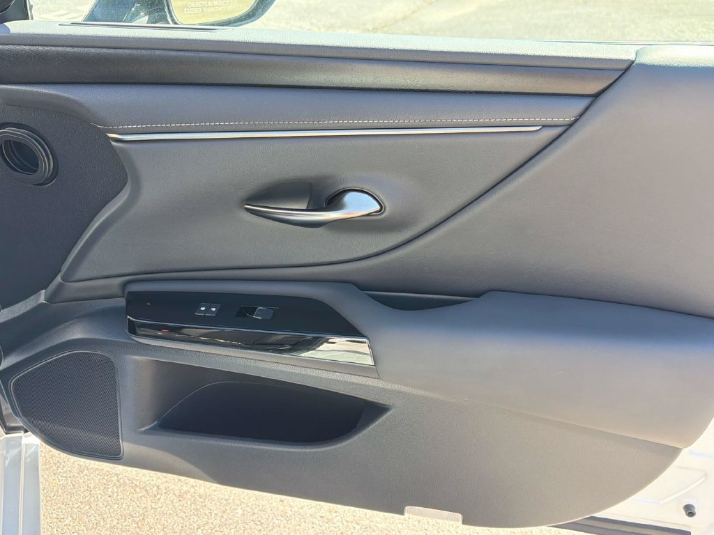 Used 2023 Lexus ES 350 w/ Premium Package FWD image 28