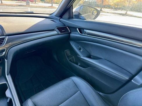 Used 2019 Honda Accord Sport image 26