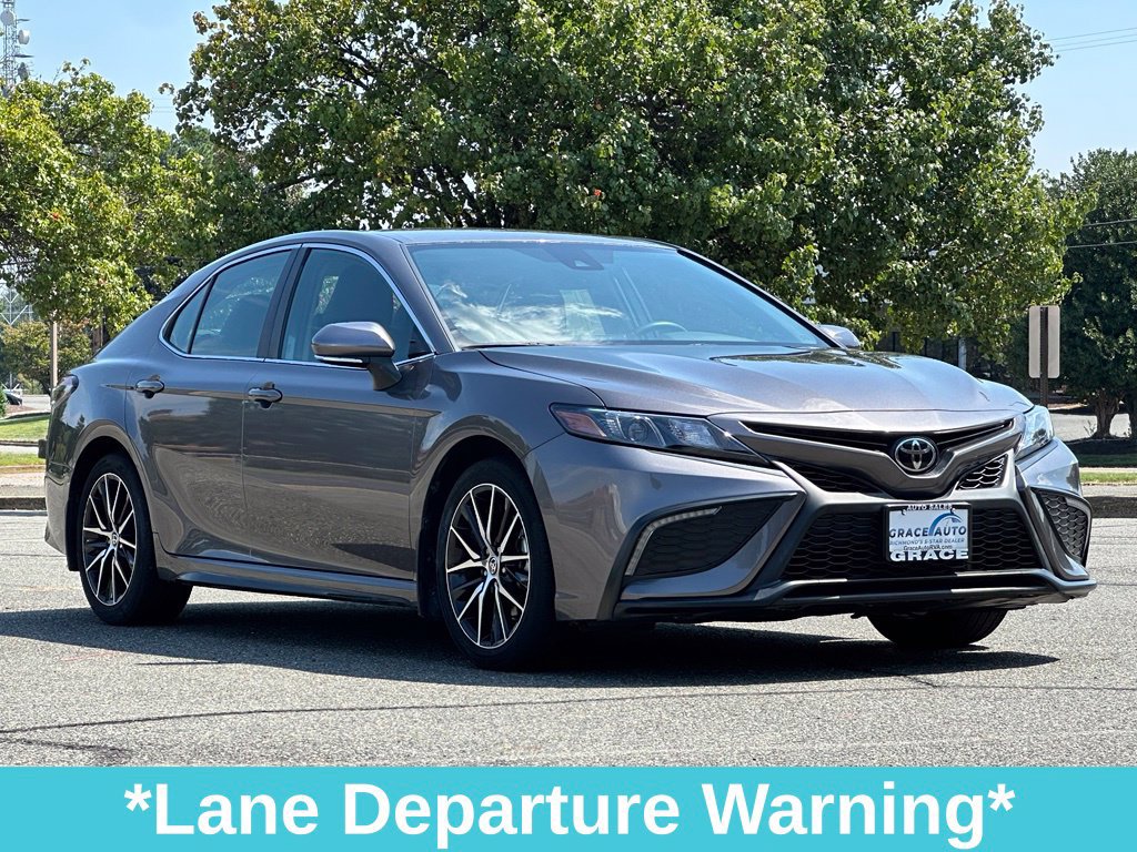 Used 2023 Toyota Camry SE w/ Convenience Package FWD image 12