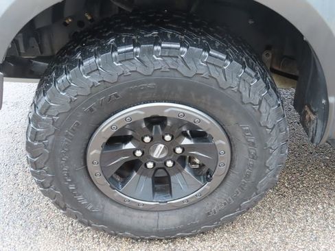 Used 2017 Ford F150 Raptor w/ Equipment Group 802A Luxury AWD/4WD image 18