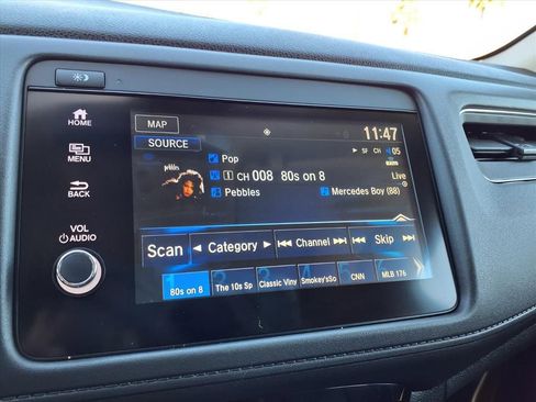 Used 2020 Honda HR-V Touring image 7