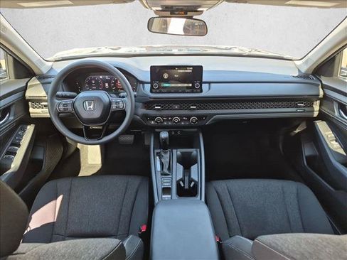 Used 2025 Honda Accord SE image 17
