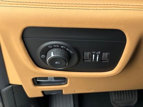 New 2026 Jeep Grand Cherokee Summit AWD/4WD image 25