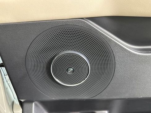 Used 2023 Ford Expedition Platinum image 29