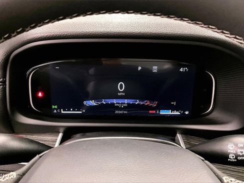 Used 2024 Jeep Wagoneer L Series III w/ Premium Group I image 25