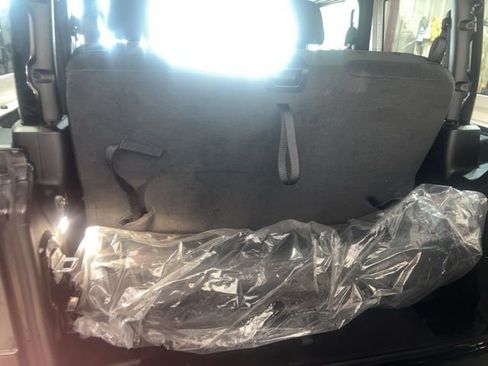 Used 2021 Jeep Wrangler Sport S image 7