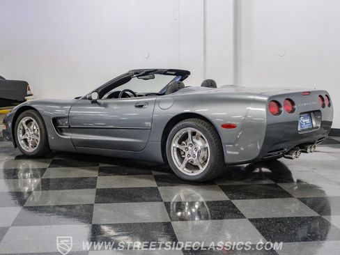Used 2003 Chevrolet Corvette Convertible w/ Preferred Equipment Group1 RWD image 8