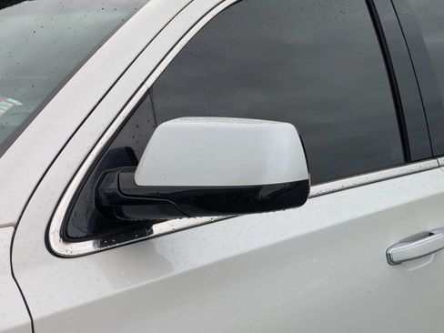 Used 2019 GMC Yukon Denali RWD image 11
