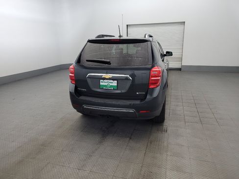 Used 2017 Chevrolet Equinox Premier w/ Enhanced Convenience Package FWD image 7