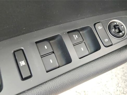 Used 2018 Hyundai Sonata SE FWD image 31