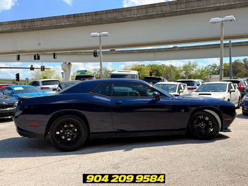 Used 2017 Dodge Challenger R/T Scat Pack RWD image 7